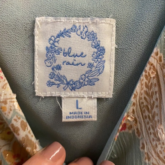 Blue rain tank - Picture 2 of 2